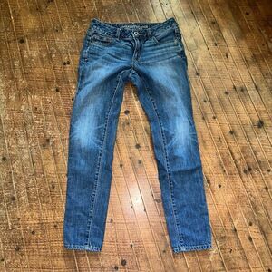 American Eagle 00 relaxed Boy distressed cropped jeans